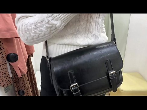 ❤️ 年輕婊子 FeralBerry 在試衣間用假陽具公開自慰 ☑ 他媽的 在 zh-tw.passiveincome1.ru ☑