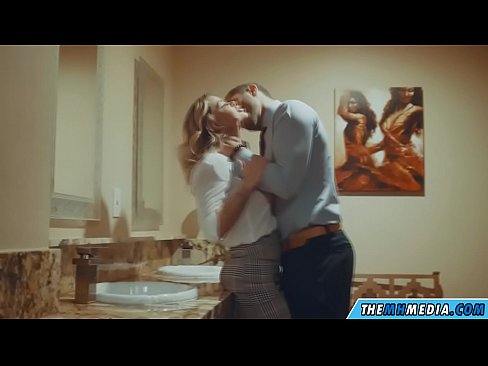❤️ 當一個豐滿的金發女郎在公共廁所引誘你時 ☑ 他媽的 在 zh-tw.passiveincome1.ru ☑